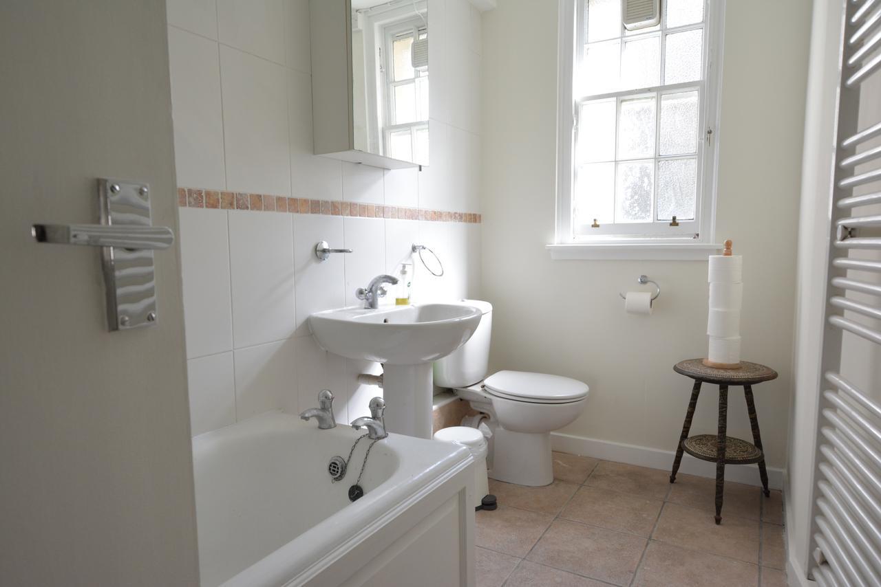 The West Bow, Old Town Apartment Единбург Екстериор снимка